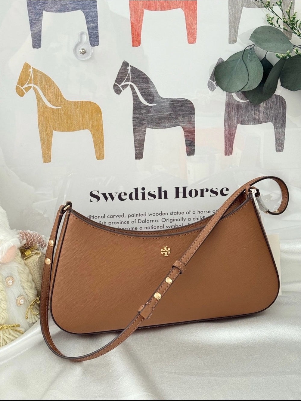Tory Burch Emerson Shoulder Bag - Picture 5 of 9